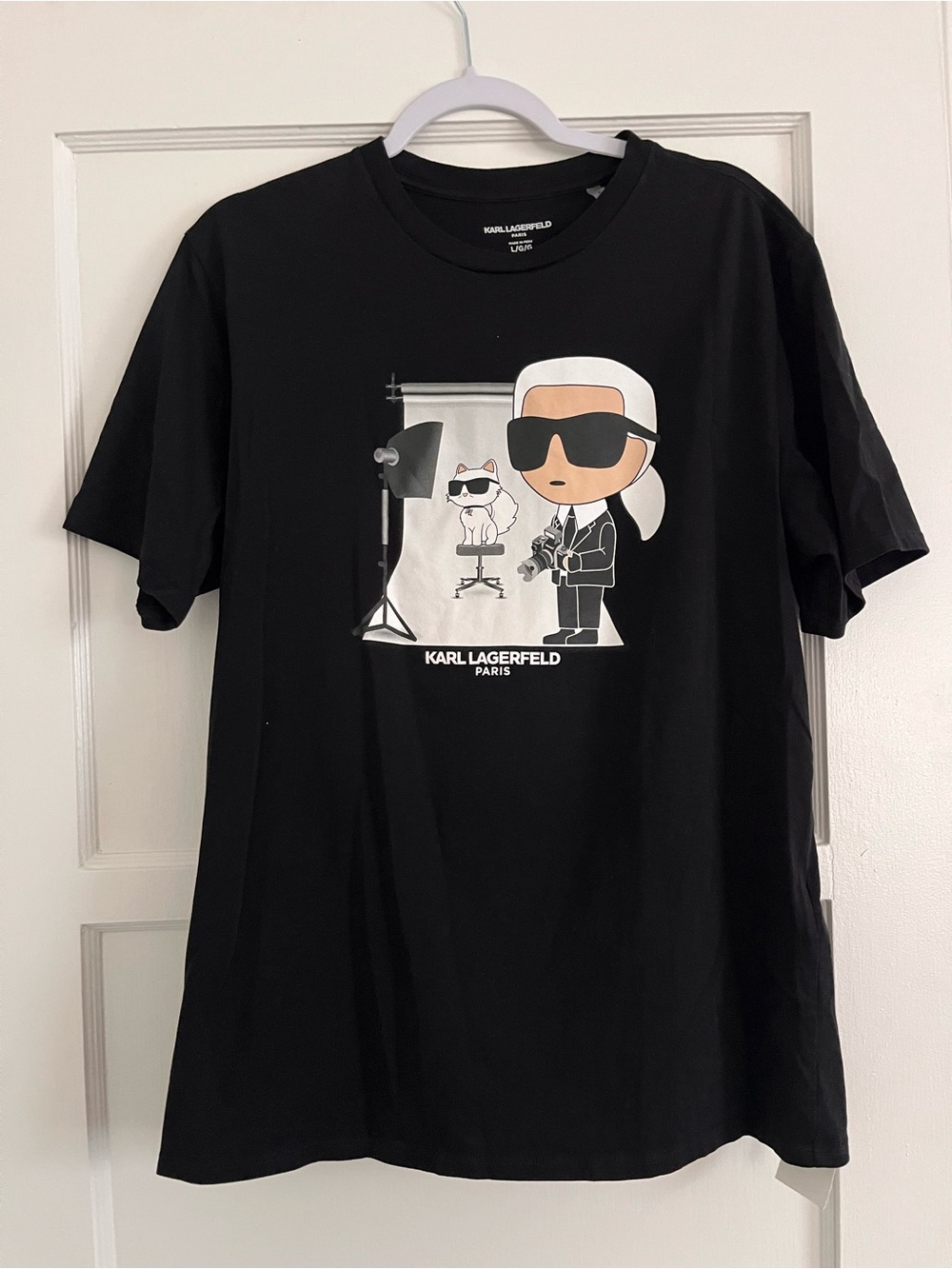 Karl Lagerfeld Paris Photoshoot Black Cat Graphic Short-Sleeve T-Shirt